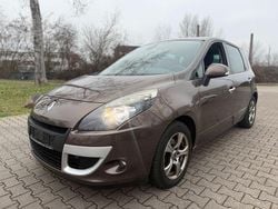 Braun Gebraucht 2010 Renault Scénic III Dynamique Van / Kleinbus | 3.999 € (Fairer Preis)