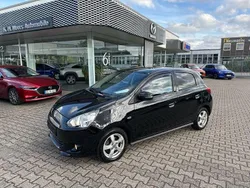 Schwarz Gebraucht 2015 Mitsubishi Space Star Limousine | 8.800 € (Fairer Preis)