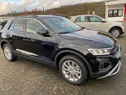Deepblack Neu 2025 VW T-Roc Life SUV | 34.986 € (Guter Preis)
