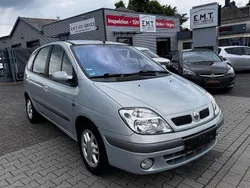 Grau Gebraucht 2002 Renault Scénic Authentique Van / Kleinbus | 1.490 € (Fairer Preis)