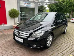 Schwarz Gebraucht 2013 Mercedes B180 Van / Kleinbus | 10.900 € (Guter Preis)