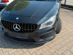 Schwarz Gebraucht 2013 Mercedes CLA220 Limousine | 14.500 € (Teuer)