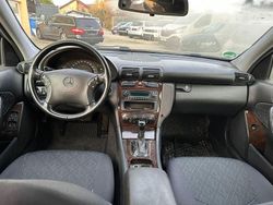 Gebraucht 2001 Mercedes C180 Avantgarde Limousine | 1.999 € (Fairer Preis)