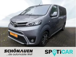 Silber Gebraucht 2025 Toyota Proace Verso Comfort Kombi | 38.950 € (Etwas zu teuer)