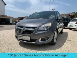 Grau Gebraucht 2015 Opel Meriva Style Van / Kleinbus | 5.950 € (Guter Preis)