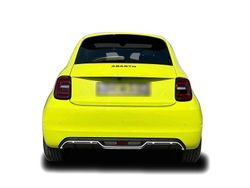 Grün Gebraucht 2023 Abarth 500 Limousine | 45.397 €