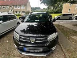 Schwarz Gebraucht 2014 Dacia Sandero Stepway Kleinwagen | 3.950 € (Guter Preis)