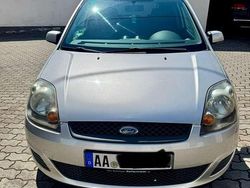 Grau Gebraucht 2008 Ford Fiesta Ambiente Kleinwagen | 1.099 € (Fairer Preis)