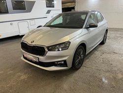 Silber Gebraucht 2022 Skoda Fabia Ambition Limousine | 16.990 € (Fairer Preis)