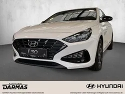 Weiß Gebraucht 2022 Hyundai i30 Edition 30 Limousine | 15.490 € (Fairer Preis)