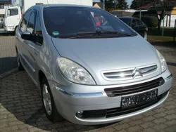 Silber Gebraucht 2005 Citroën Xsara Picasso Comfort Van / Kleinbus | 3.190 € (Etwas zu teuer)