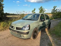 Gebraucht 2001 Renault Clio II Kleinwagen | 1.500 €