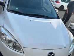 Weiß Gebraucht 2015 Mazda 5 Van / Kleinbus | 11.999 € (Teuer)