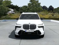 Alpinweiß uni Neu 2025 BMW X7 M Sport SUV | 106.757 €