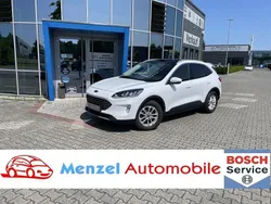 Weiss Gebraucht 2022 Ford Kuga Titanium SUV | 21.900 € (Fairer Preis)