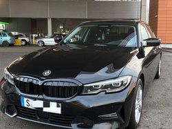 Schwarz Gebraucht 2020 BMW 320 Sport Line Limousine | 25.500 € (Fairer Preis)