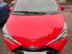 Rot Gebraucht 2018 Toyota Yaris Hybrid Team Limousine | 15.900 € (Fairer Preis)