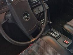 Weiß Gebraucht 1976 Mercedes 230 Limousine | 9.850 €