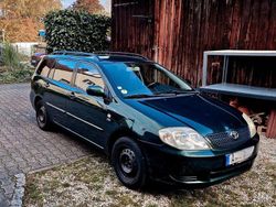 Grün Gebraucht 2003 Toyota Corolla Kombi | 1.300 €