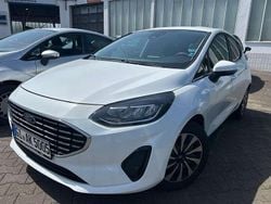 Frostweiß Gebraucht 2022 Ford Fiesta Titanium Kleinwagen | 16.890 € (Guter Preis)