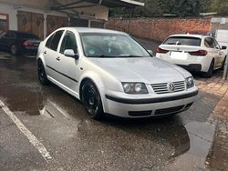 Silber Gebraucht 2001 VW Bora Limousine | 2.690 € (Teuer)