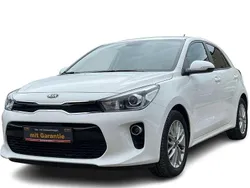 Weiß Gebraucht 2017 Kia Rio DREAM-TEAM Edition Kleinwagen | 11.980 € (Fairer Preis)