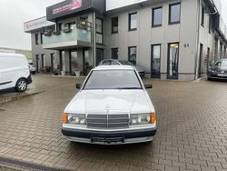 Weiss Gebraucht 1991 Mercedes 190 Limousine | 6.990 €
