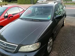 Schwarz Gebraucht 2001 Opel Omega Kombi | 1.300 € (Guter Preis)