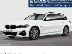 Weiß Gebraucht 2022 BMW 320 M Sport Kombi | 32.970 € (Guter Preis)