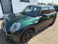 Grün Gebraucht 2017 Mini Cooper S Kleinwagen | 19.100 € (Fairer Preis)