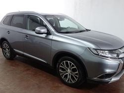 Grau Gebraucht 2015 Mitsubishi Outlander Plus SUV | 12.950 € (Fairer Preis)