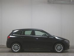 Schwarz Gebraucht 2022 Mercedes B250e Style Van / Kleinbus | 22.780 € (Superpreis)