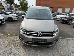 Beige Gebraucht 2017 VW Caddy Maxi Highline Van / Kleinbus | 16.900 € (Fairer Preis)