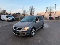 Grau Gebraucht 2009 VW Touran Cross Van / Kleinbus | 1.900 € (Superpreis)