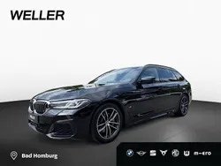 Black sapphire (schwarz) Gebraucht 2023 BMW 530 M Sport Kombi | 42.950 € (Fairer Preis)
