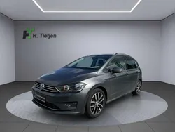 Grau Gebraucht 2017 VW Golf VII Sound Limousine | 15.999 € (Teuer)