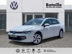 Weiß Gebraucht 2024 VW Golf VIII Life Limousine | 26.640 € (Fairer Preis)