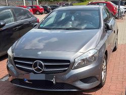 Grau Gebraucht 2014 Mercedes A180 Style Limousine | 12.990 € (Fairer Preis)
