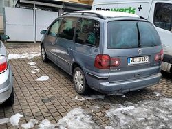 Grau Gebraucht 2008 VW Sharan Van / Kleinbus | 2.500 € (Fairer Preis)