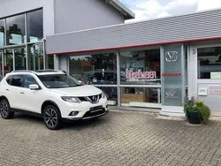 Weiss Gebraucht 2017 Nissan X-Trail Tekna SUV | 19.390 € (Etwas zu teuer)