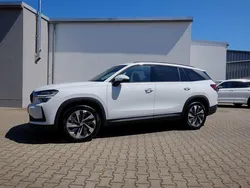 Weiß Gebraucht 2024 Skoda Kodiaq Selection SUV | 38.999 € (Fairer Preis)