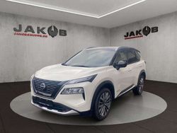 Pearl white/black Gebraucht 2024 Nissan X-Trail Tekna SUV | 44.900 €