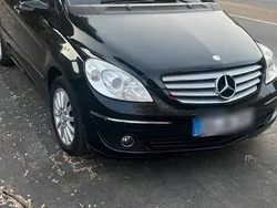 Schwarz Gebraucht 2007 Mercedes B180 Edition Van / Kleinbus | 2.950 € (Fairer Preis)