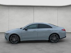 Grau Gebraucht 2025 Mercedes CLA250e AMG line Limousine | 45.500 €