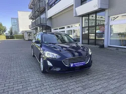 Blau Gebraucht 2021 Ford Focus Cool & Connect Limousine | 12.999 € (Guter Preis)