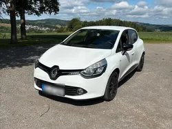 Weiß Gebraucht 2016 Renault Clio IV Kleinwagen | 8.800 € (Teuer)