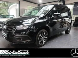 Schwarz Gebraucht 2023 Mercedes 180 Edition Limousine | 29.950 € (Fairer Preis)