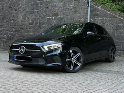 Schwarz Gebraucht 2019 Mercedes A180 Night Limousine | 23.500 €