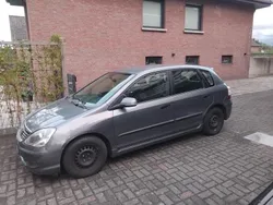 Silber Gebraucht 2004 Honda Civic Kleinwagen | 1.900 €