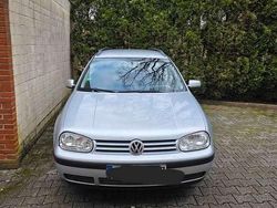 Grau Gebraucht 2002 VW Golf IV Comfortline Limousine | 1.900 € (Fairer Preis)